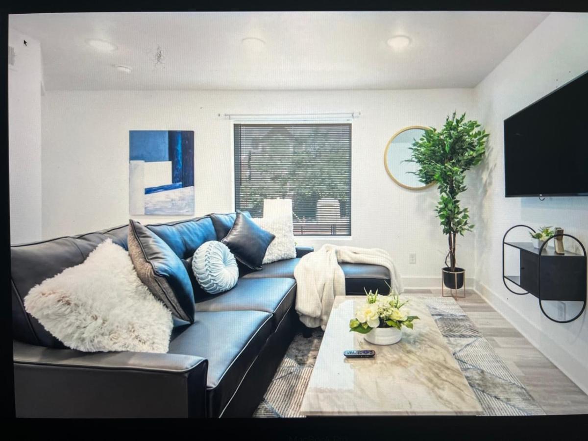 Cozy Dallas Apartment Exterior photo